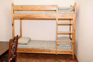 Хостелы Cossacks Hostel Львов Небольшой двухместный номер с 1 двуспальной кроватью без окна-2